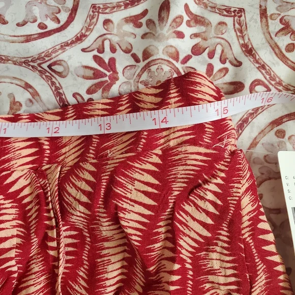 Anthropologie faux wrap fitted waist mini skirt, medium, red - Picture 8 of 11